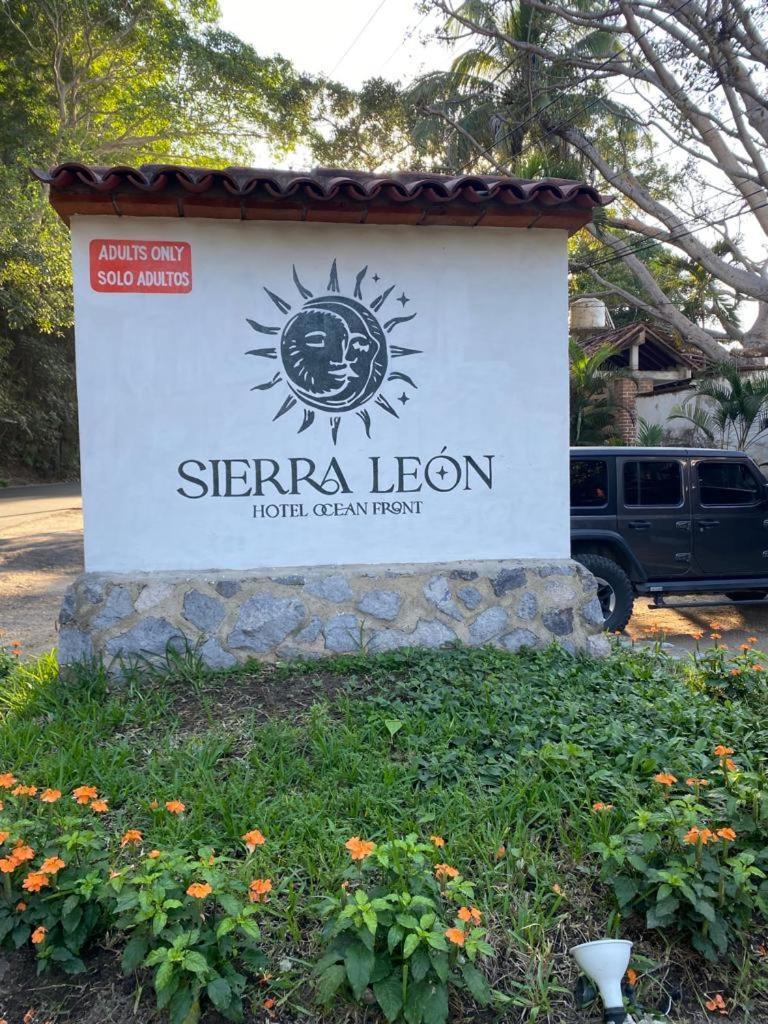 Traditional Sierra Leon Oceanfront Rooms - Adults Only プエルトバラータ エクステリア 写真