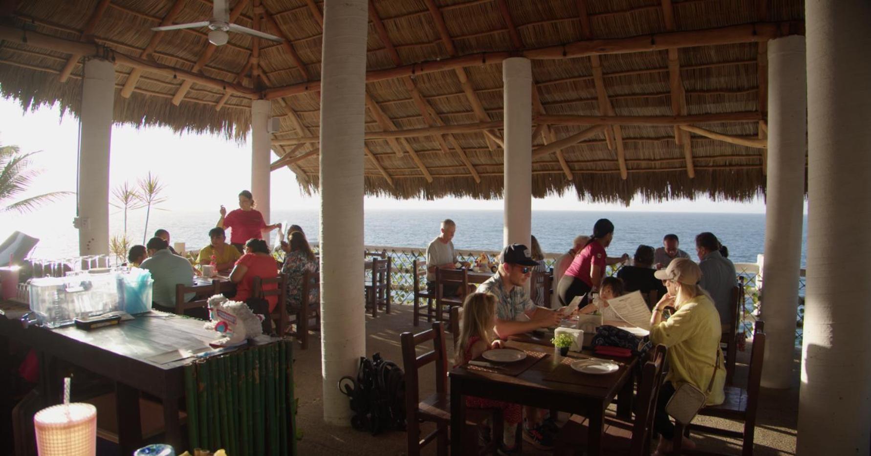 Traditional Sierra Leon Oceanfront Rooms - Adults Only プエルトバラータ エクステリア 写真
