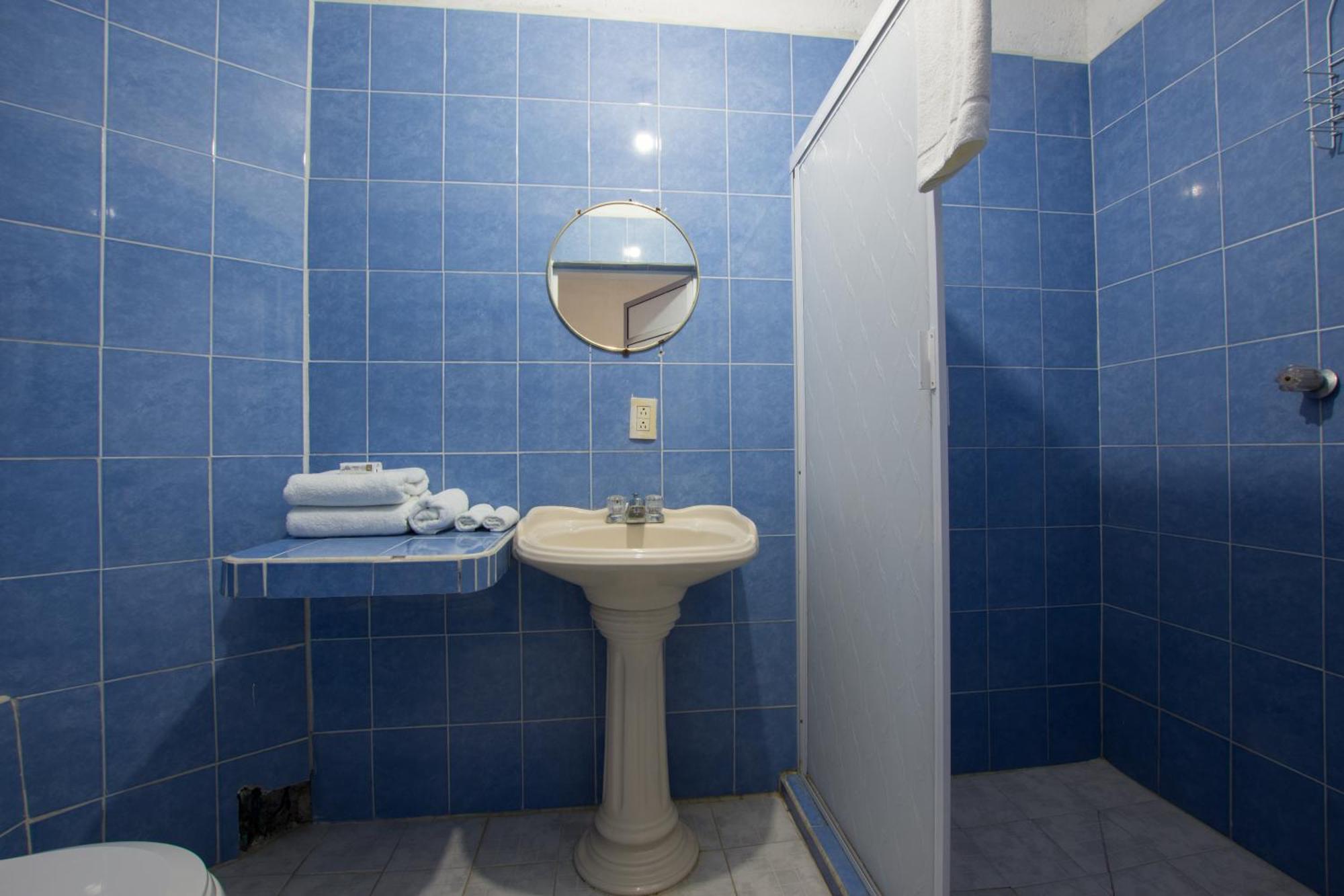 Traditional Sierra Leon Oceanfront Rooms - Adults Only プエルトバラータ エクステリア 写真