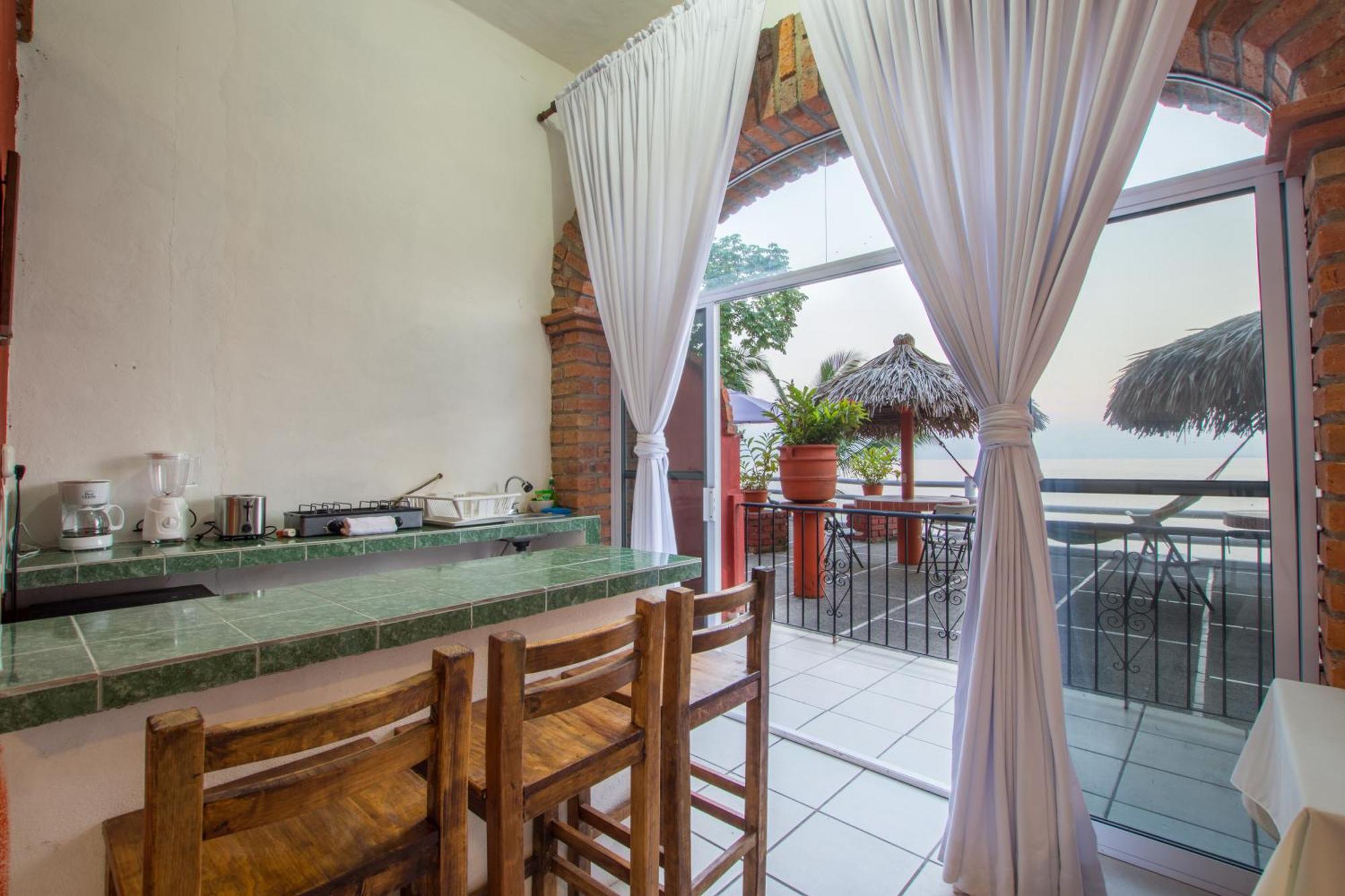 Traditional Sierra Leon Oceanfront Rooms - Adults Only プエルトバラータ エクステリア 写真